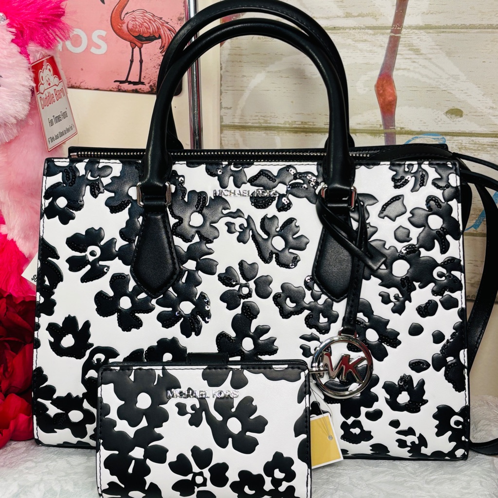 Nwt Michael Kors Sheila Black And White Floral Set.